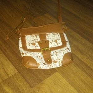 A brown bag for carrying little things.